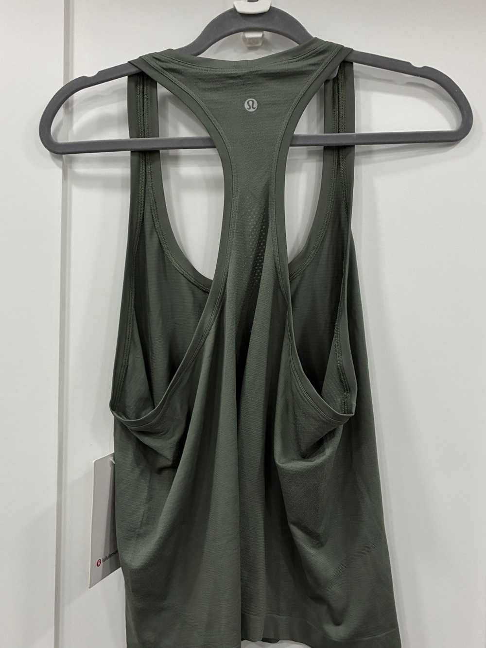 Lululemon Bundle Size 14 | Swiftly Tech Scoopneck Tank 2.0 & Cool Racerback Tan - Picture 4 of 7